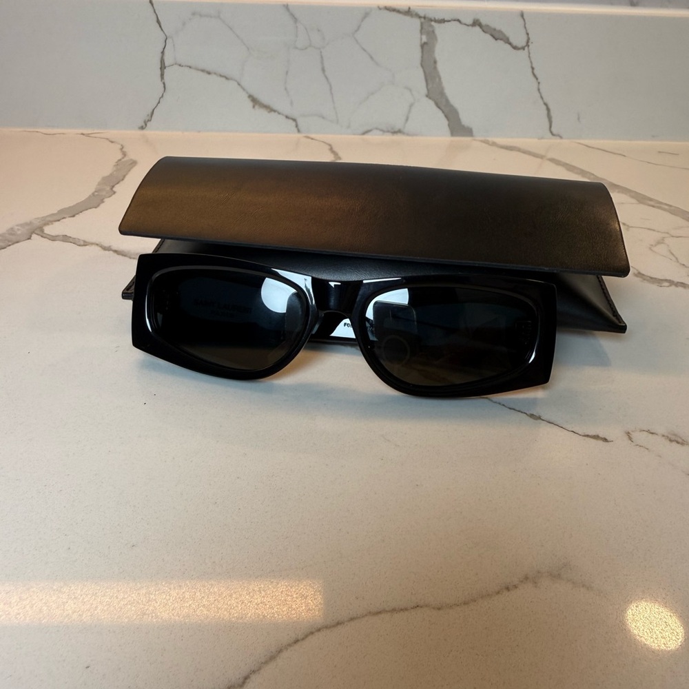 Saint Laurent Rectangular Acetate Sunglasses with gold hardware - Picture 6 of 14